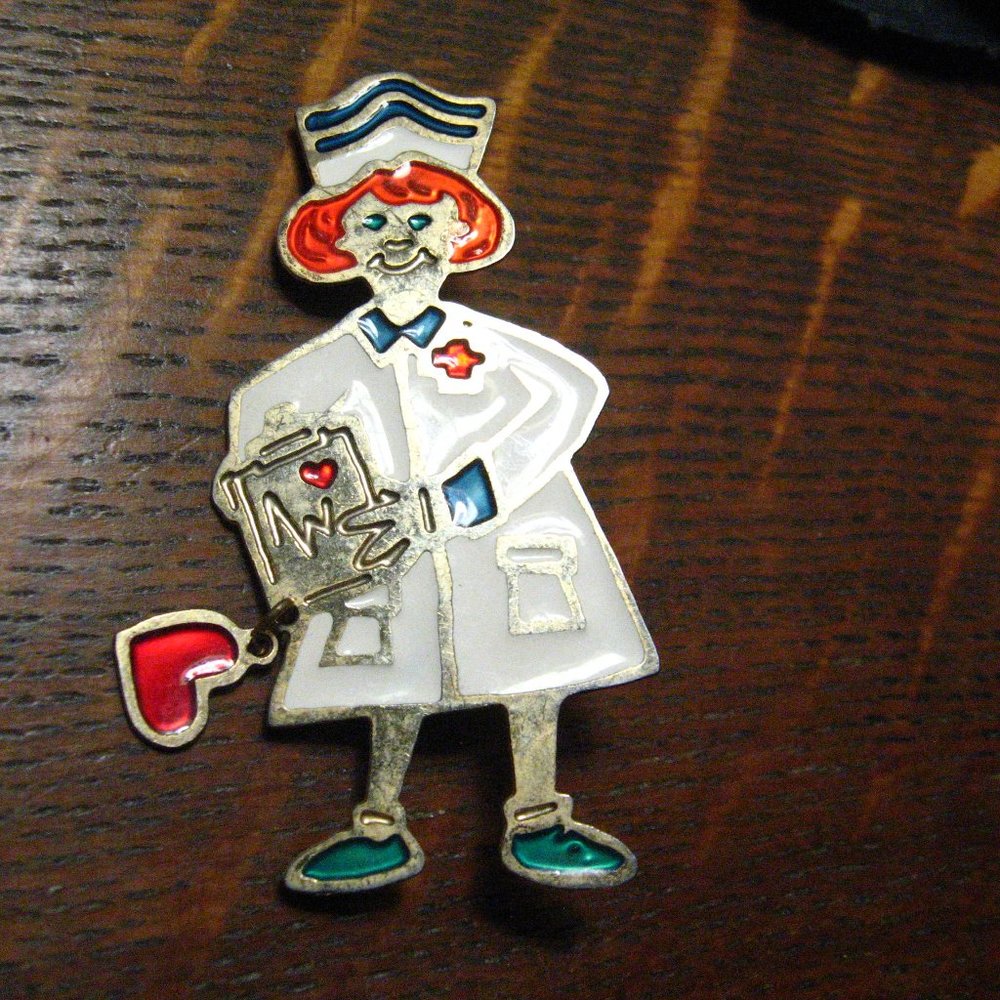 Medical Nurse Love Heart Vintage Lapel Pin